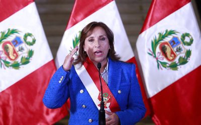 Presidenta Dina Boluarte propone adelanto de elecciones para abril de 2024